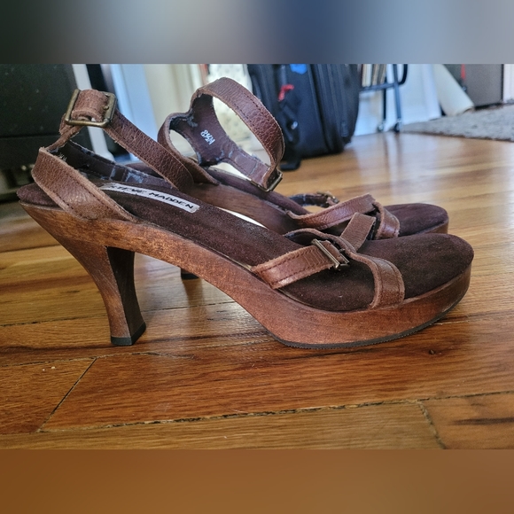 Steve Madden peep-toe brown strappy heels - Picture 2 of 10